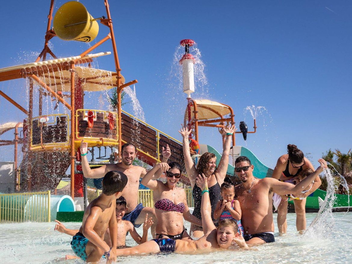 O'Gliss Park Zone enfants piscine Camping Le Pin Parasol Vendée