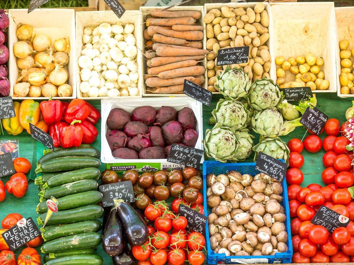 Les Sables d'Olonne Marché Légumes Camping Le Pin Parasol Vendée