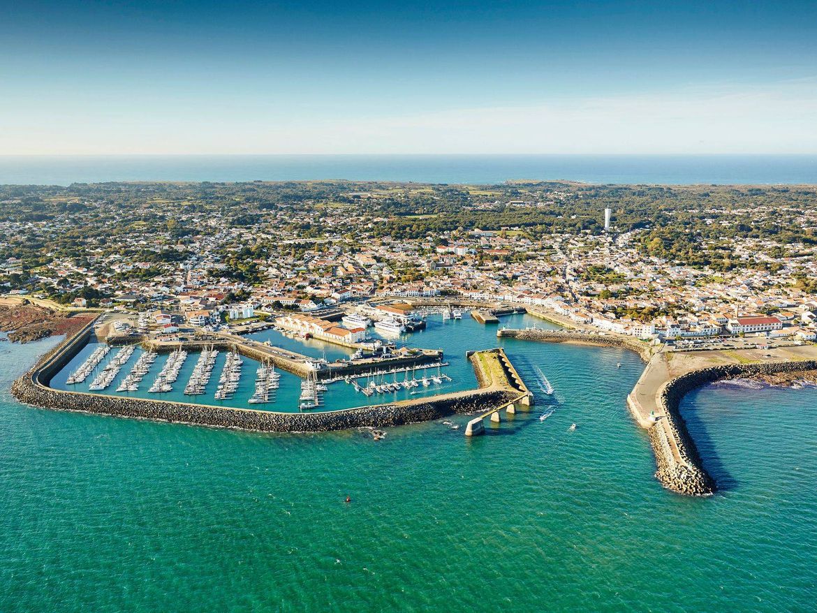 Ile-d'Yeu Port Joinville Camping Le Pin Parasol Vendée Vue Aérienne