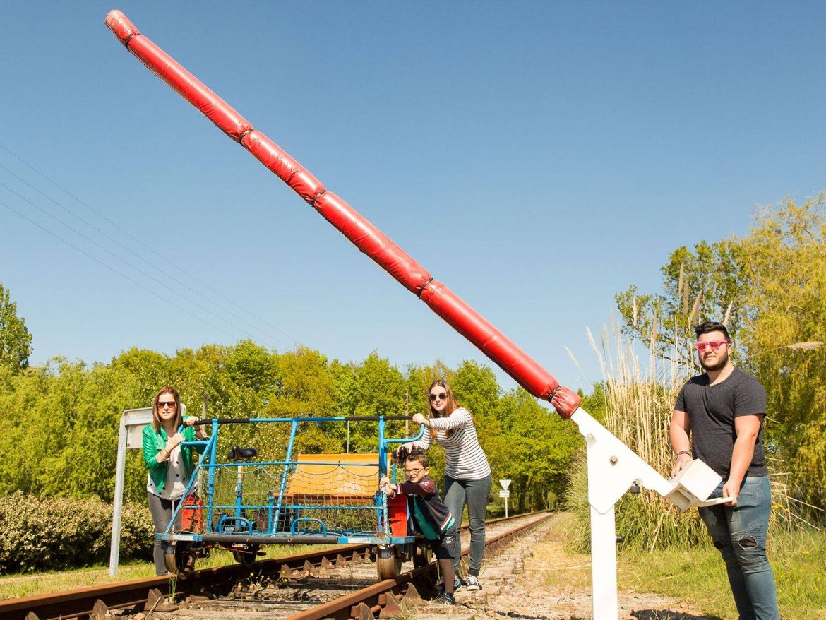 Commequiers Vélo rail Camping Le Pin Parasol Vendée