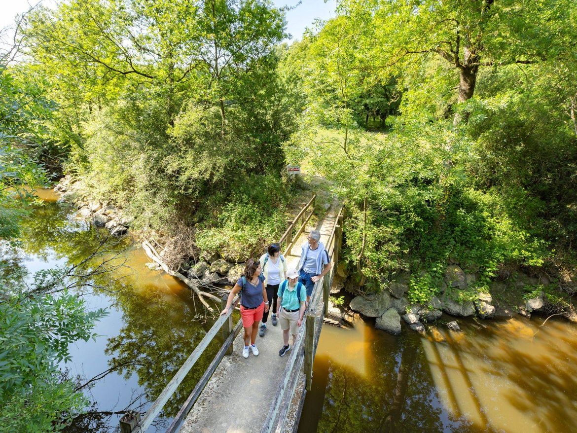 Balade à pieds et randonnée Vie et Boulogne Camping Le Pin Parasol Vendée