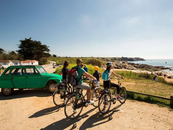 Vélo à l'Ile d'Yeu Camping Le Pin Parasol Vendée