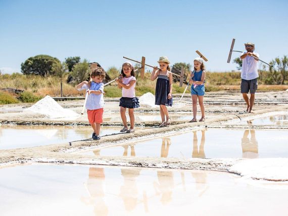 Visite famille Les Salines Camping Le Pin Parasol Vendée