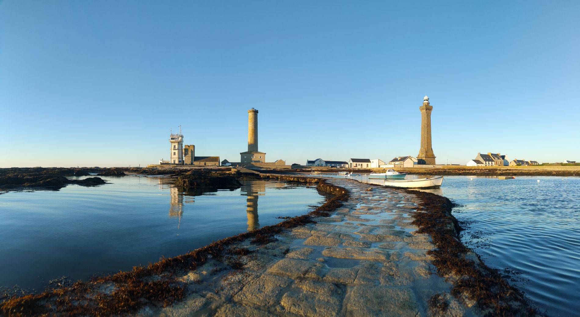 Penmarc'h - phare d'Eckm_hl - coucher de soleil - hiver - janvier 2022 - _ E Cl_ret (8).jpg